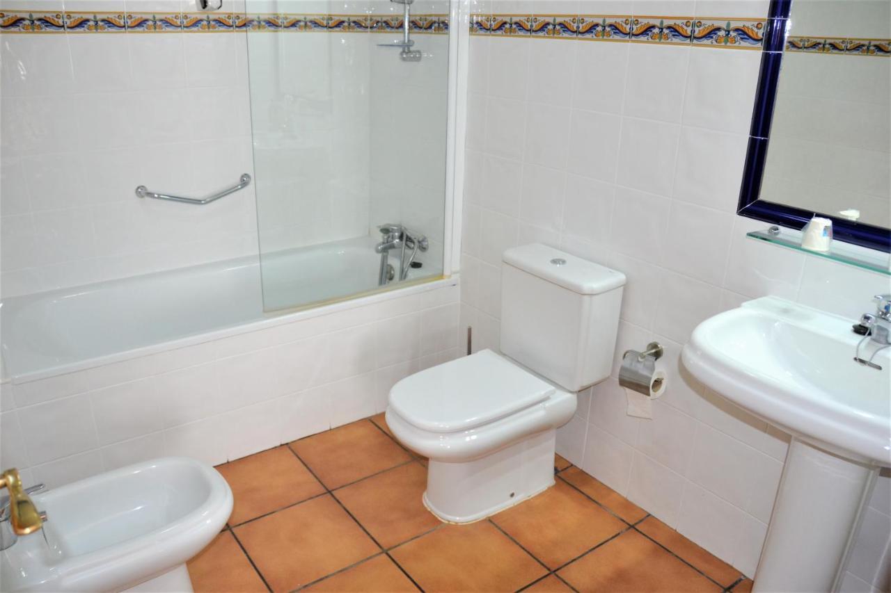 Hostal Infanta Dona Leonor Palencia Exterior photo
