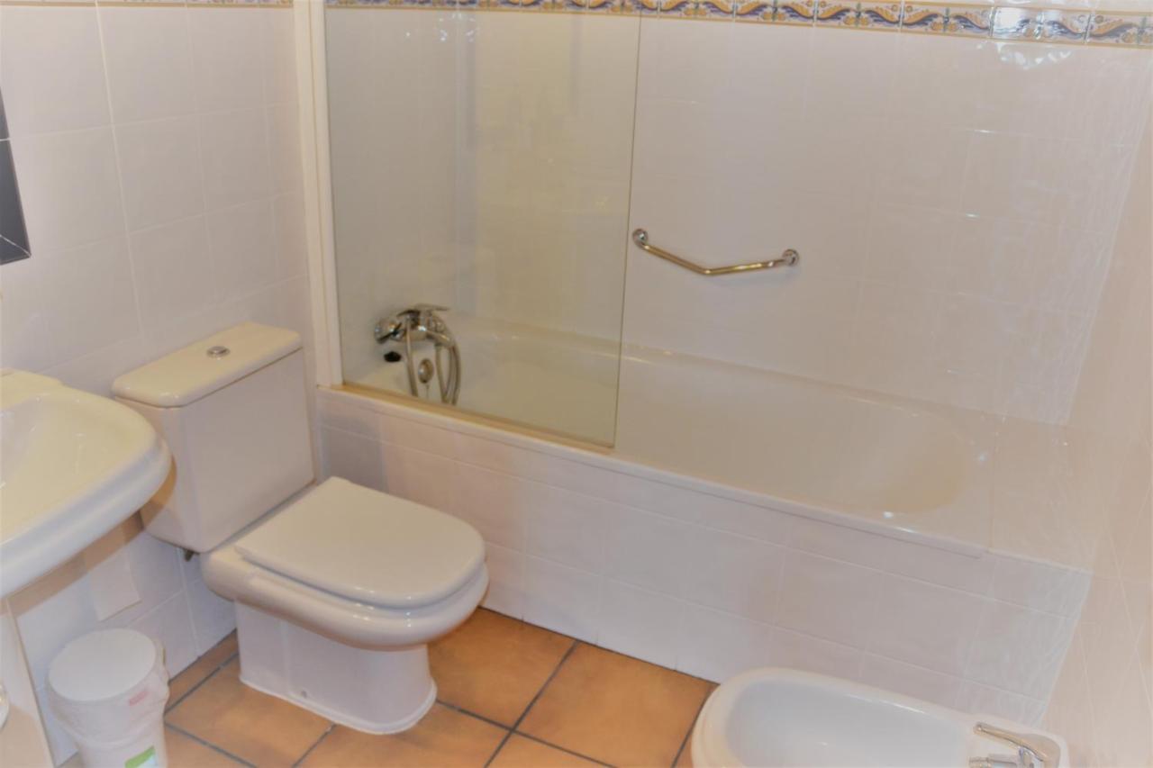 Hostal Infanta Dona Leonor Palencia Exterior photo