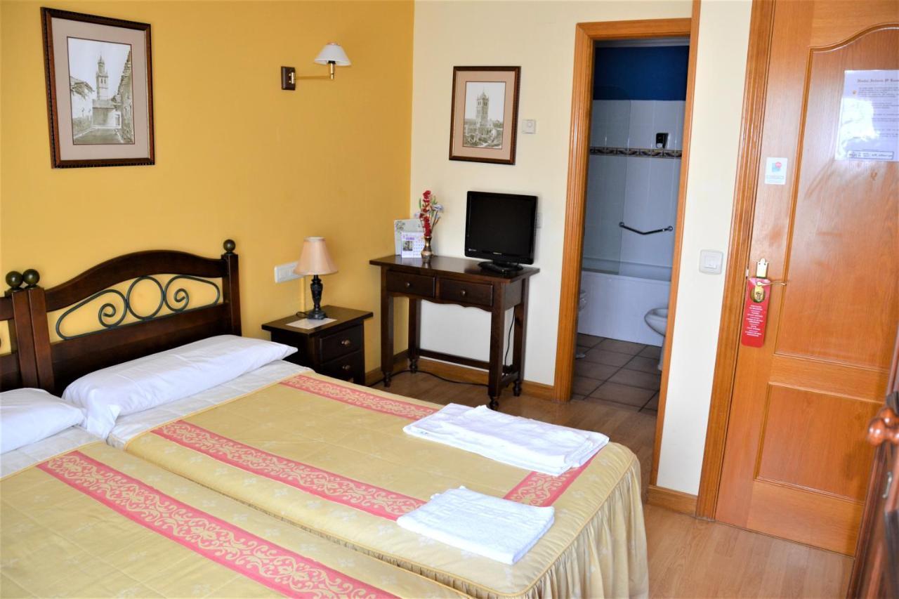 Hostal Infanta Dona Leonor Palencia Exterior photo