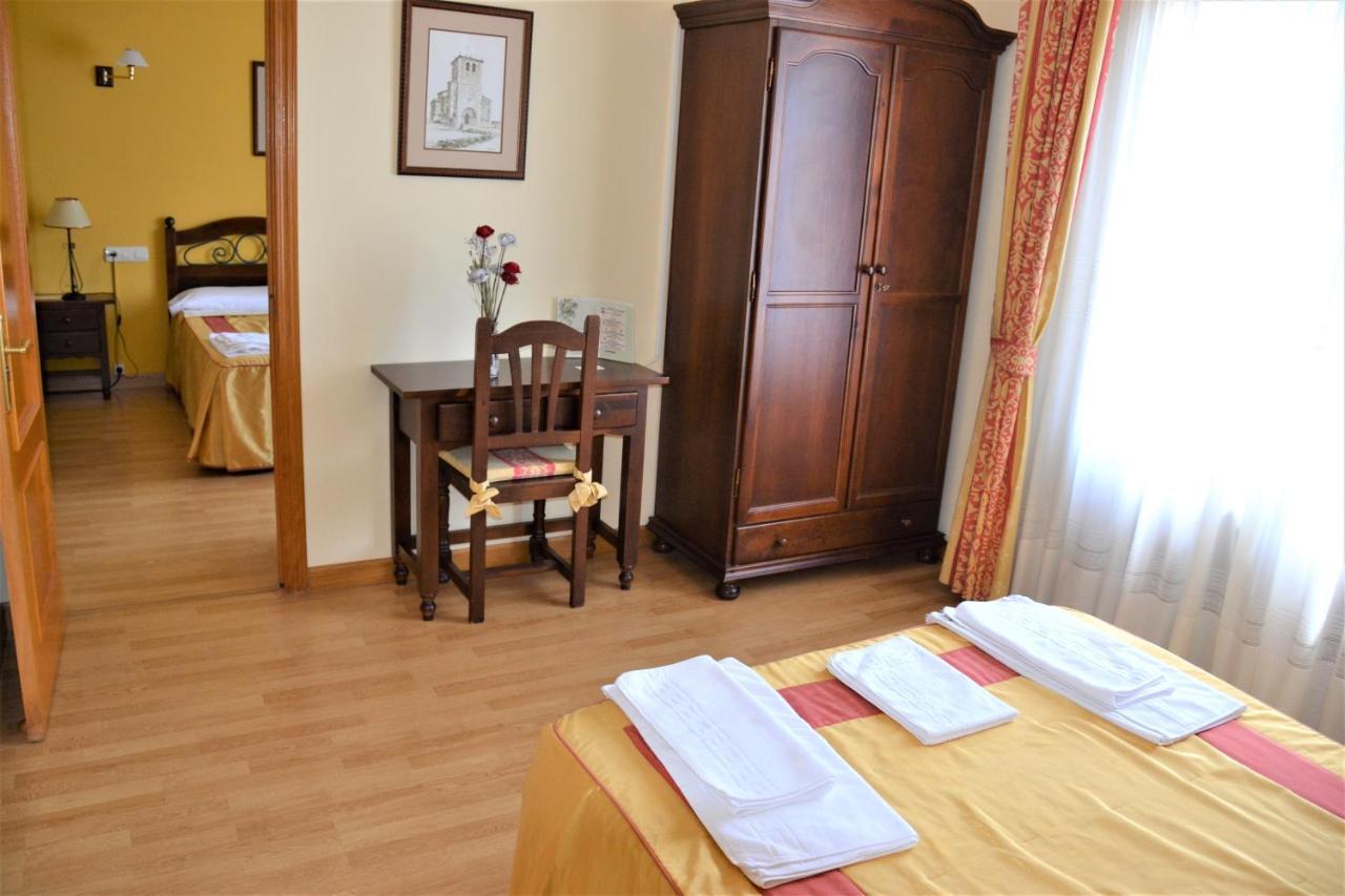 Hostal Infanta Dona Leonor Palencia Exterior photo