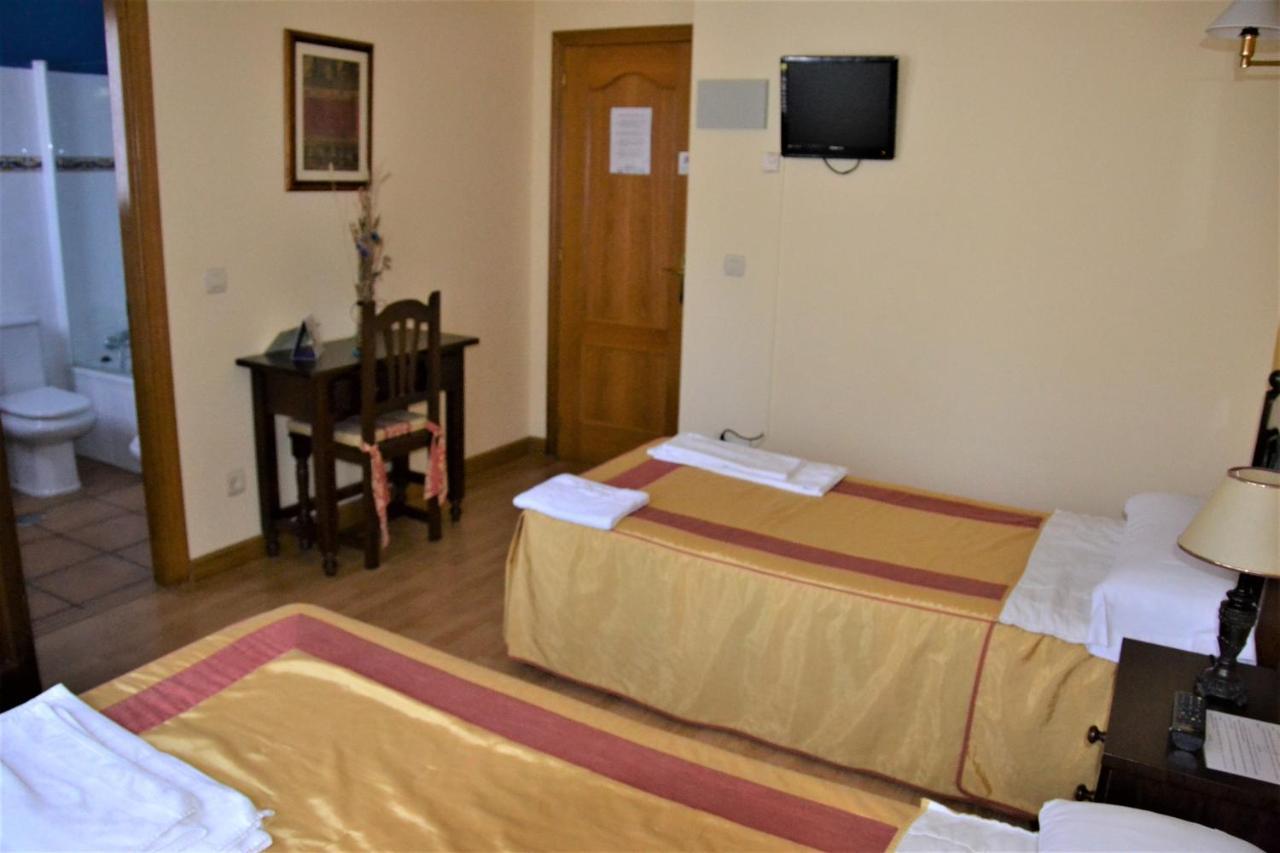 Hostal Infanta Dona Leonor Palencia Exterior photo