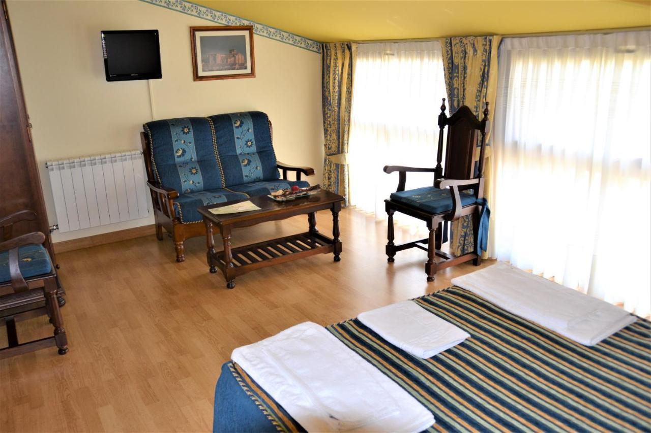 Hostal Infanta Dona Leonor Palencia Exterior photo
