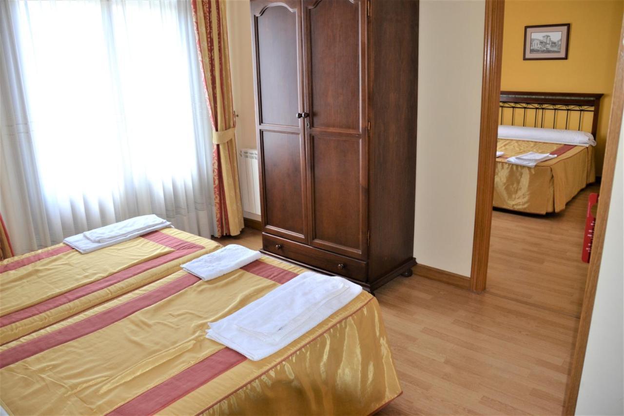 Hostal Infanta Dona Leonor Palencia Exterior photo