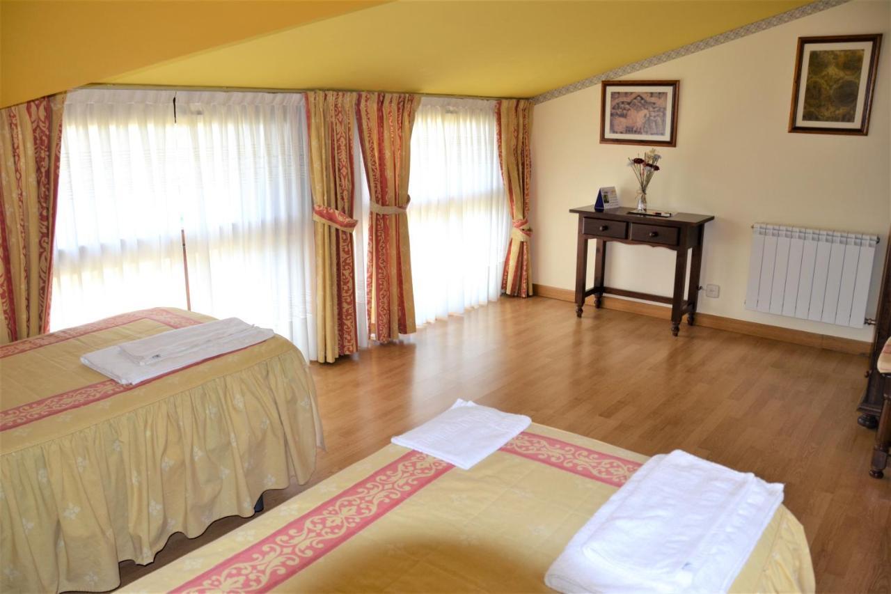 Hostal Infanta Dona Leonor Palencia Exterior photo