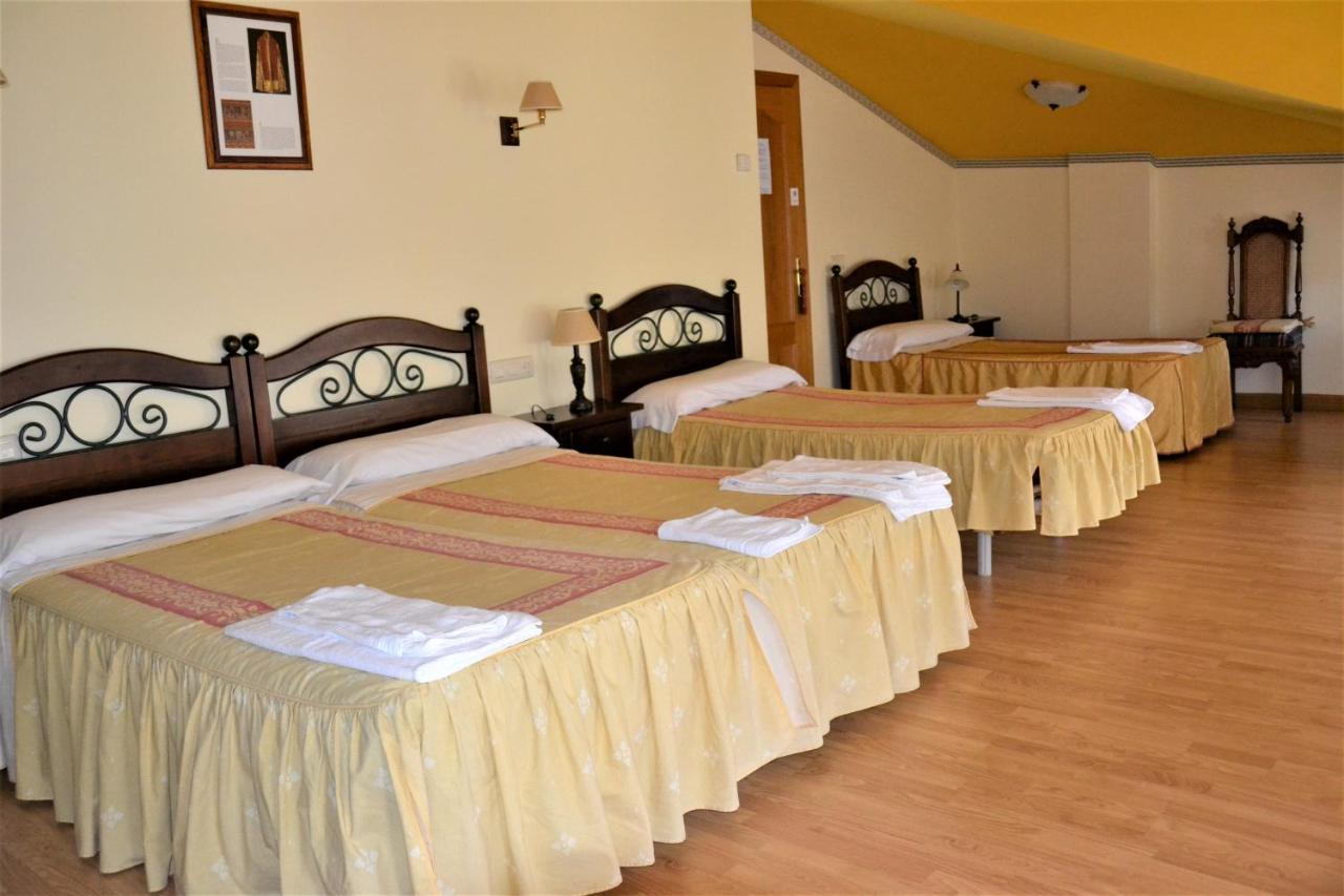 Hostal Infanta Dona Leonor Palencia Exterior photo